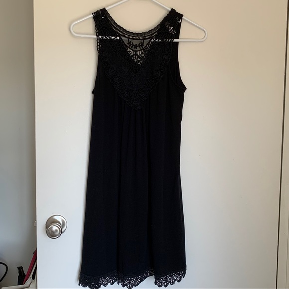 Black summer sun dress with lacy crochet detailing - Picture 5 of 5